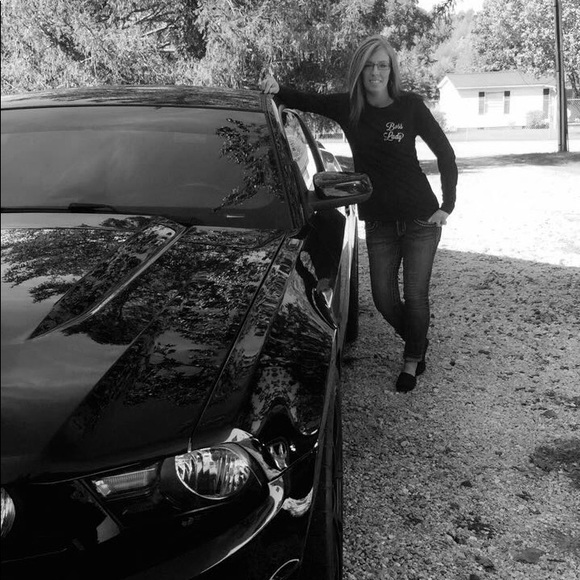 Meet your Posher, Stacy - Picture 1 of 3